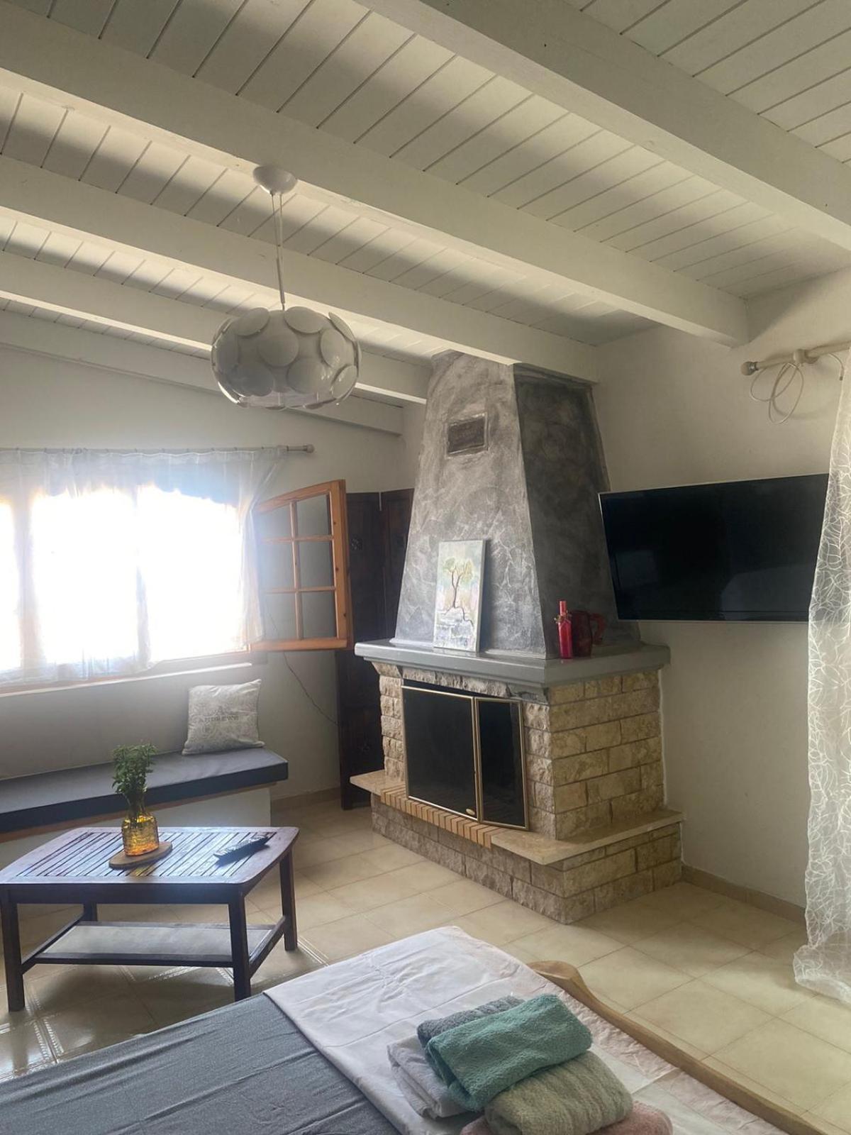 Cottage House With Incredible View Trápeza Екстериор снимка