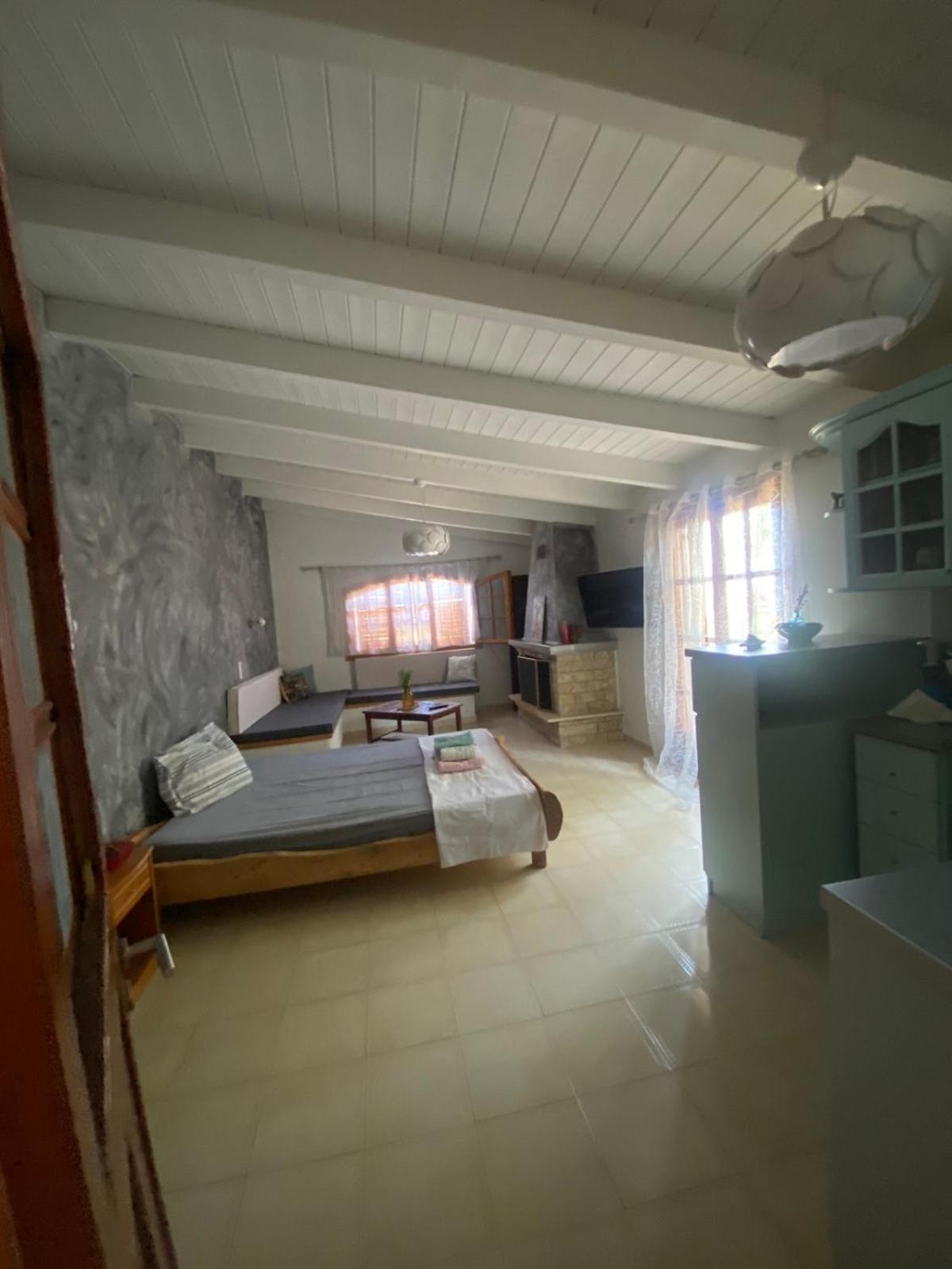 Cottage House With Incredible View Trápeza Екстериор снимка