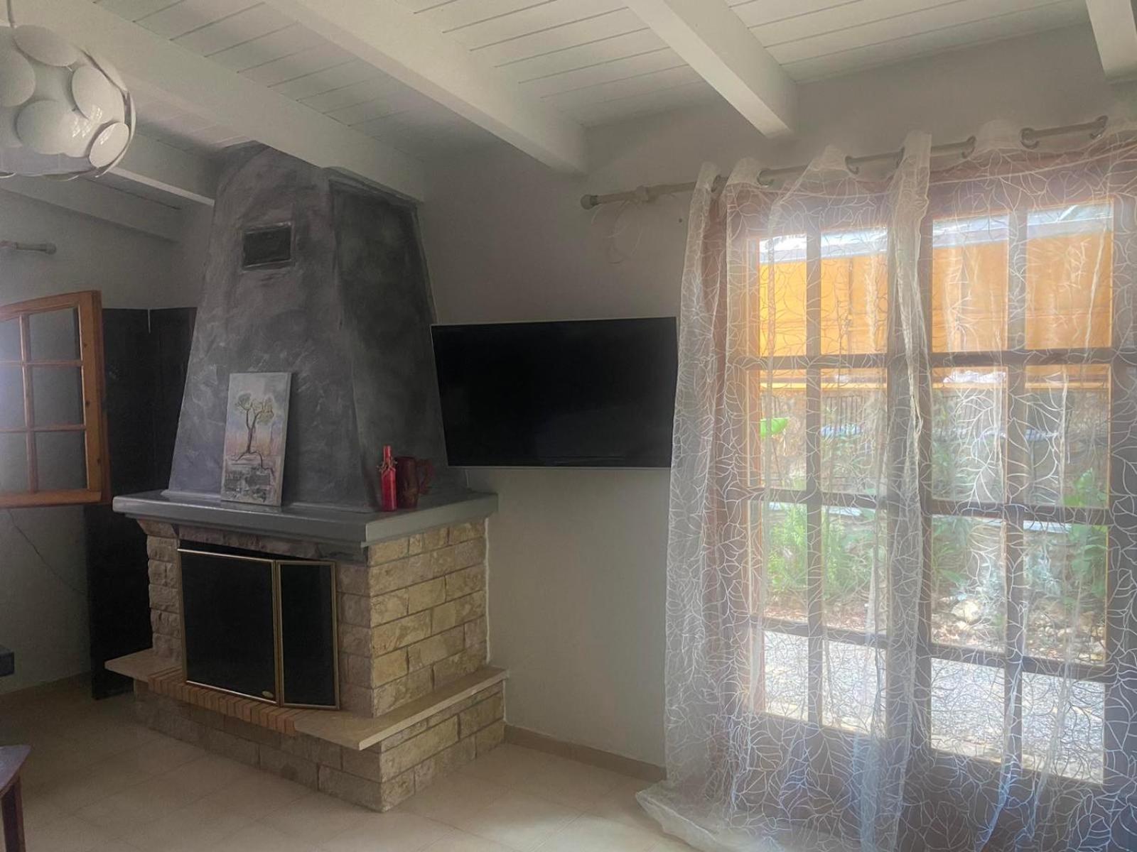 Cottage House With Incredible View Trápeza Екстериор снимка